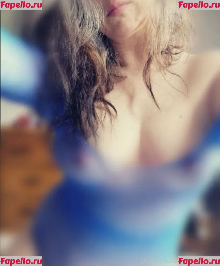 ariamr24fp Onlyfans Photo Gallery 