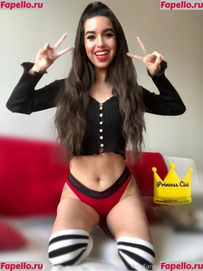 ariamr24fp Onlyfans Photo Gallery 