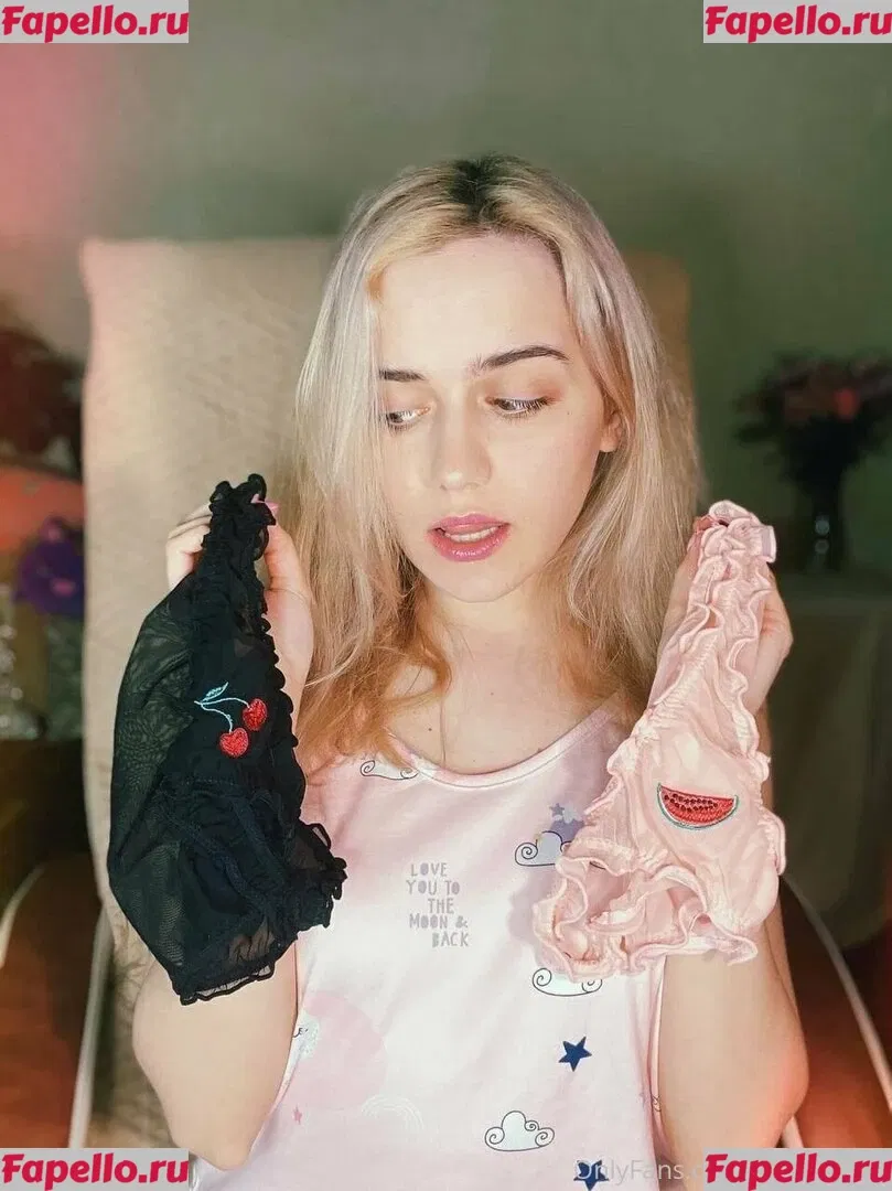 ariamr24fp Onlyfans Photo Gallery 