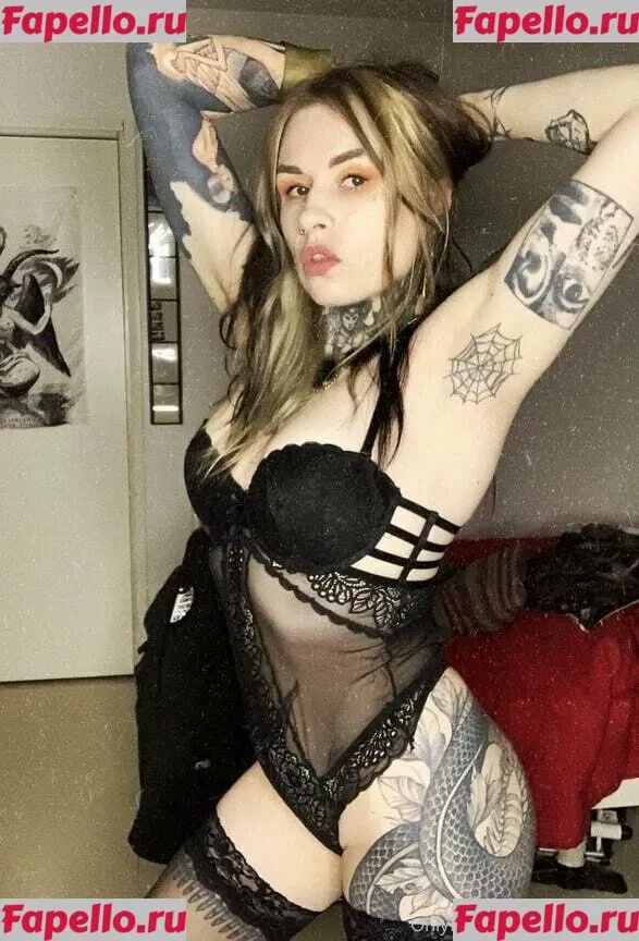 ariamr24fp Onlyfans Photo Gallery 