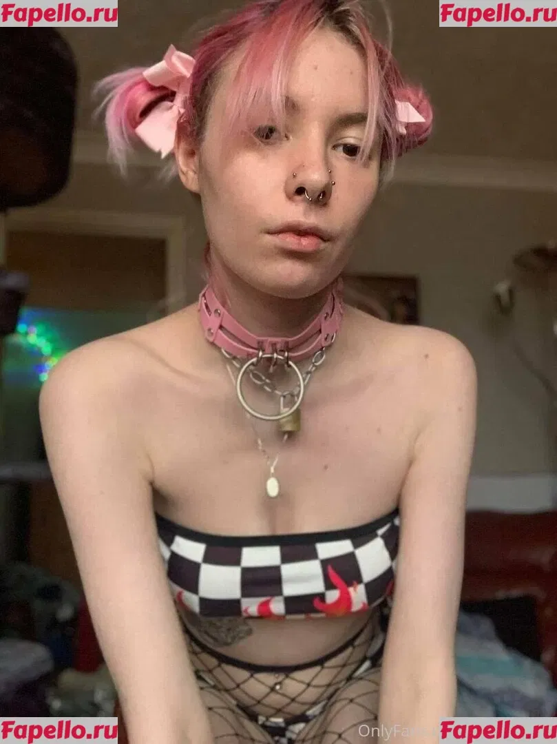 ariamr24fp Onlyfans Photo Gallery 