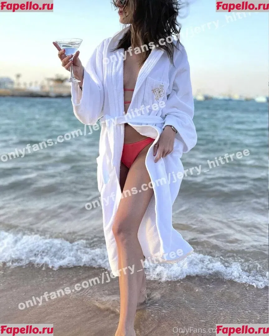 ariamr24fp Onlyfans Photo Gallery 
