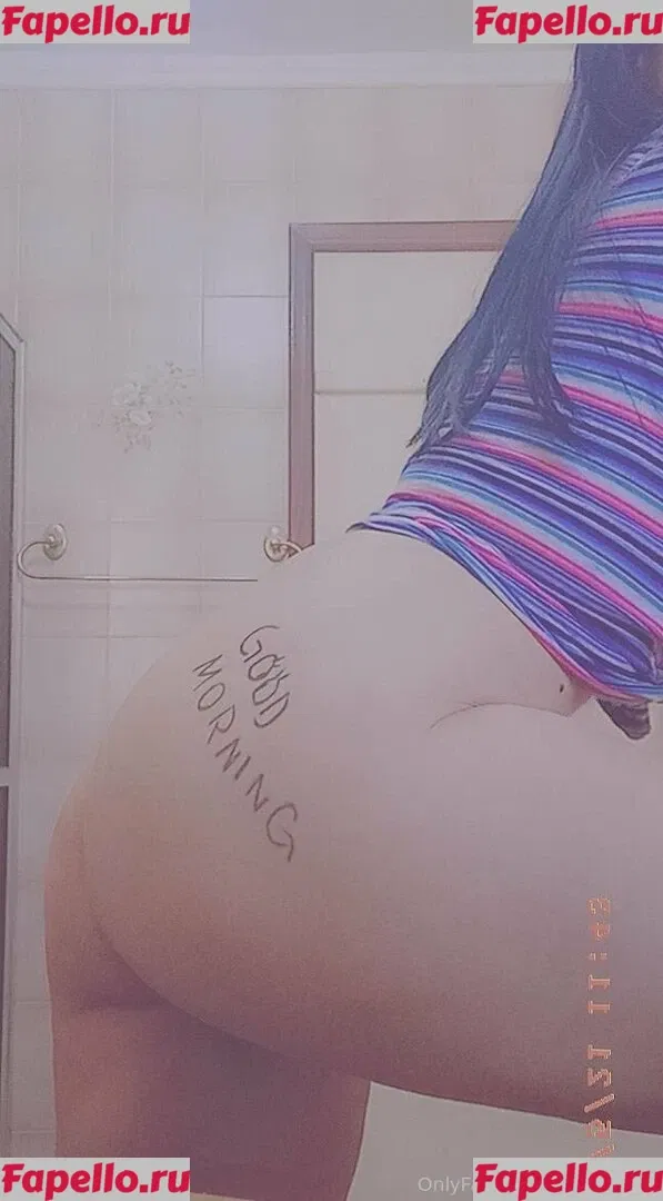 ariamr24fp Onlyfans Photo Gallery 