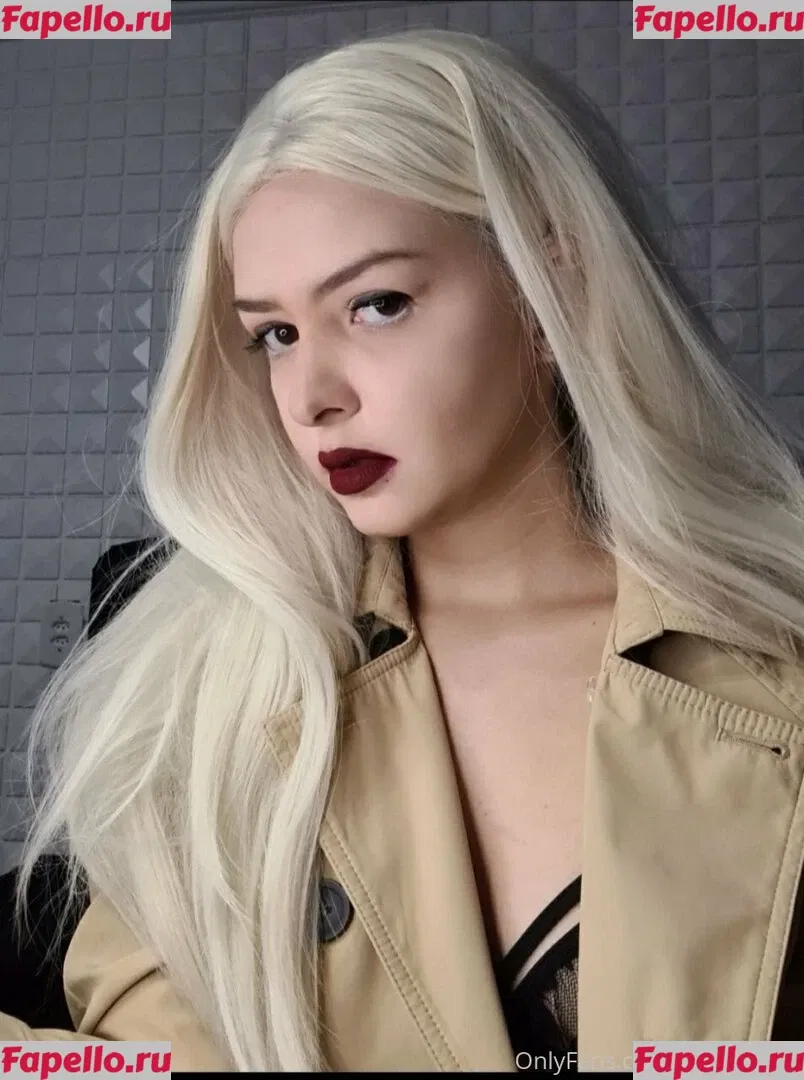 ariamr24fp Onlyfans Photo Gallery 