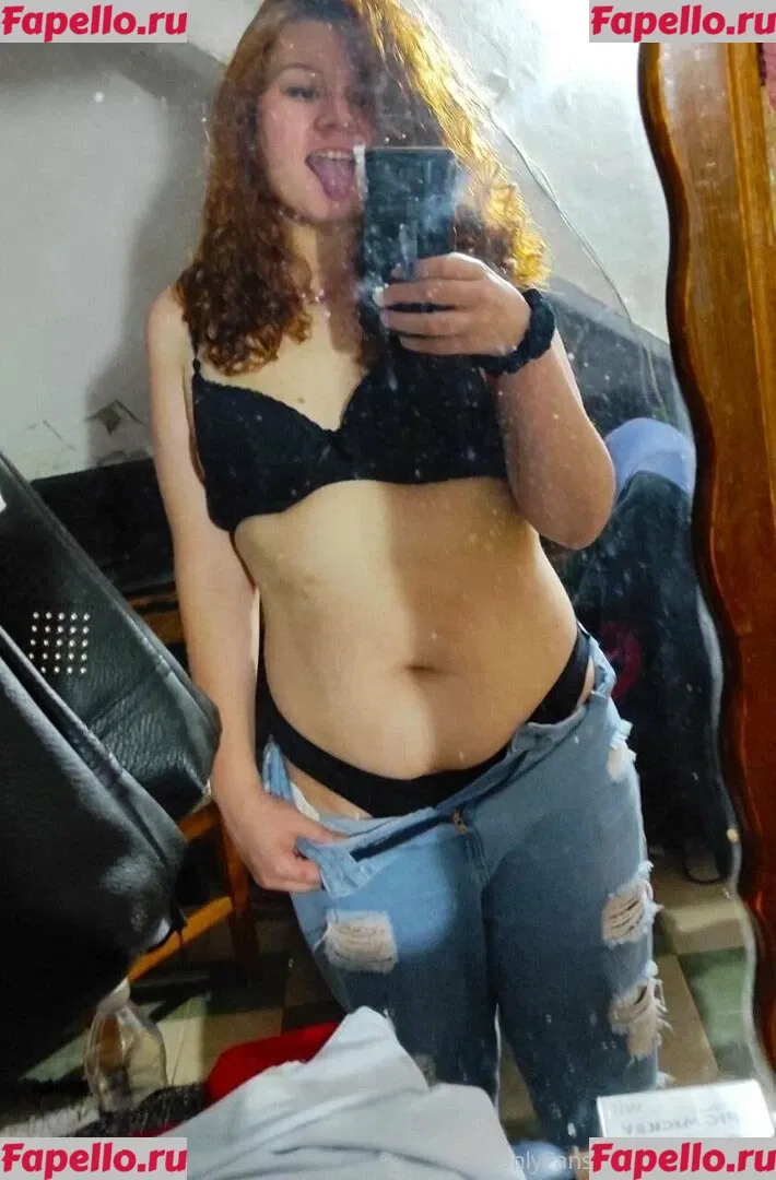 ariamr24fp Onlyfans Photo Gallery 