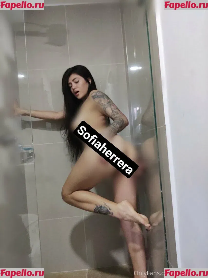 ariamr24fp Onlyfans Photo Gallery 