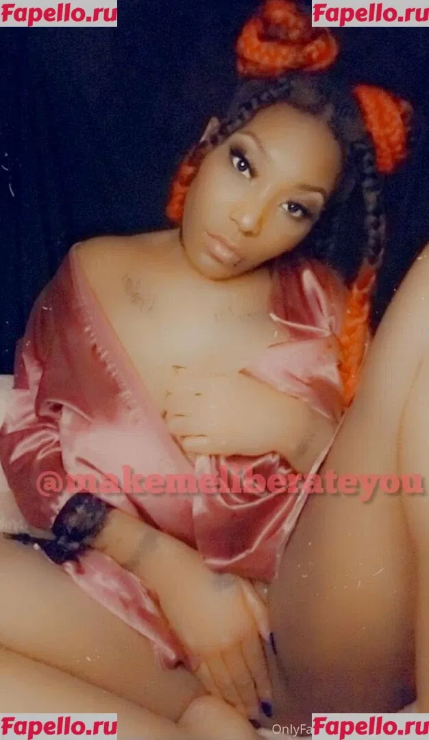 ariamr24fp Onlyfans Photo Gallery 