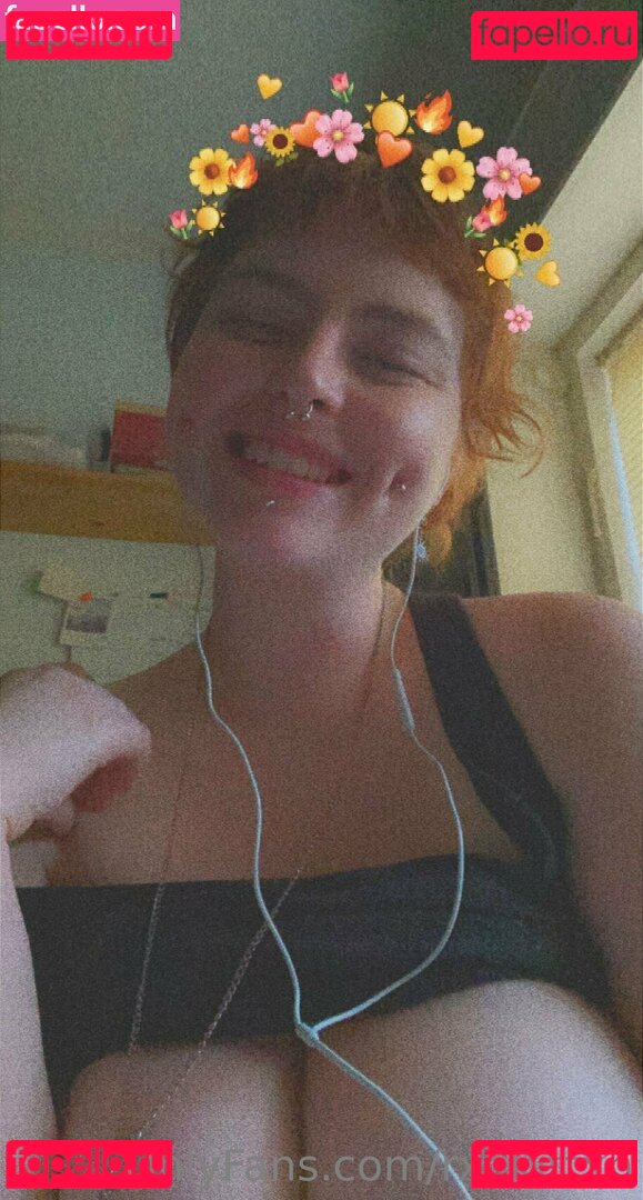 RxdKittxn Nude Onlyfans Photo 15