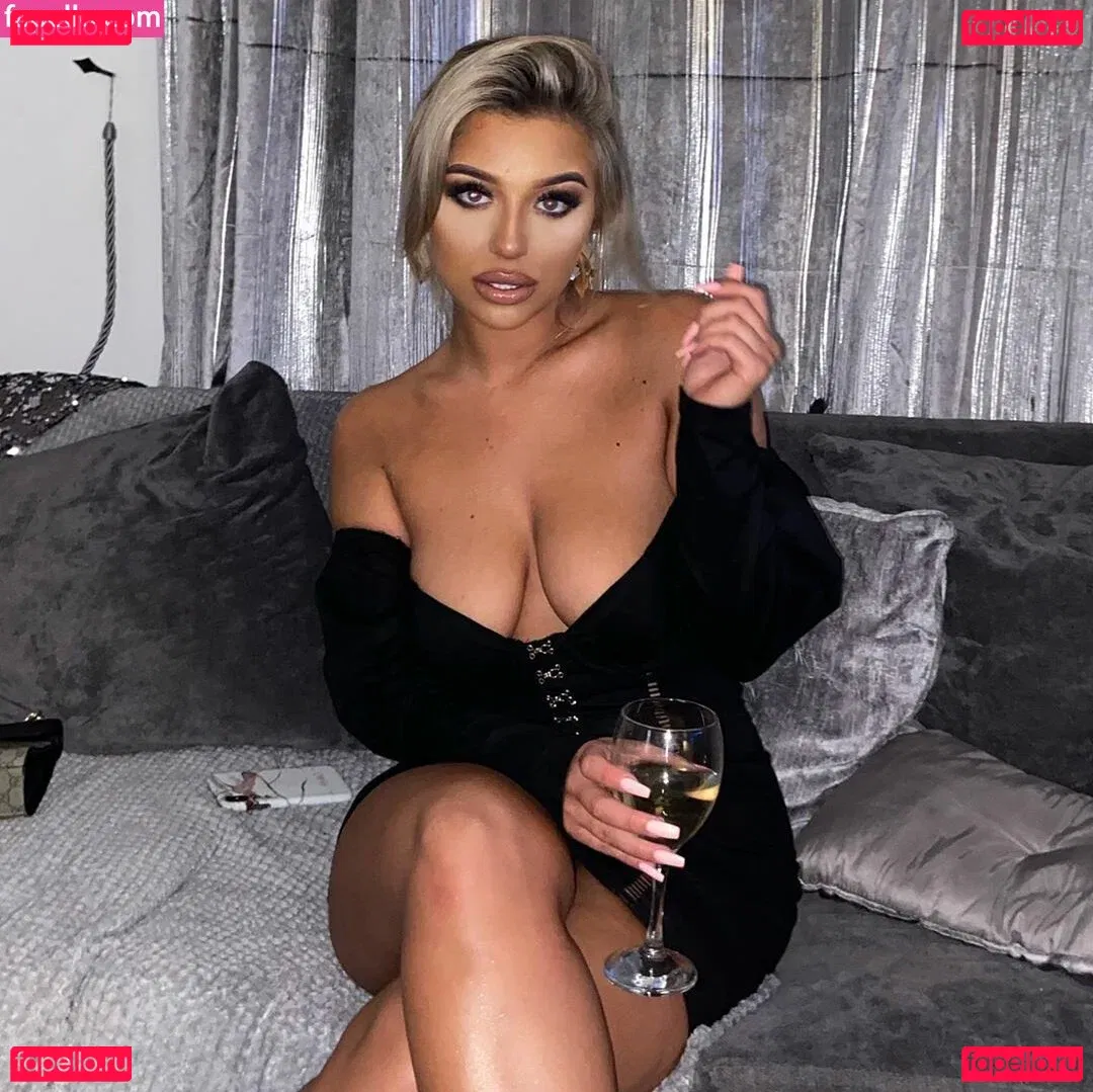 karisha.x Onlyfans Photo Gallery 