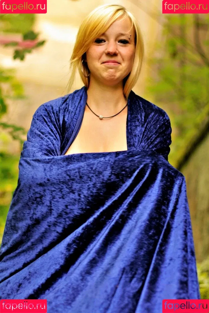 Tina Löffler Onlyfans Photo Gallery 