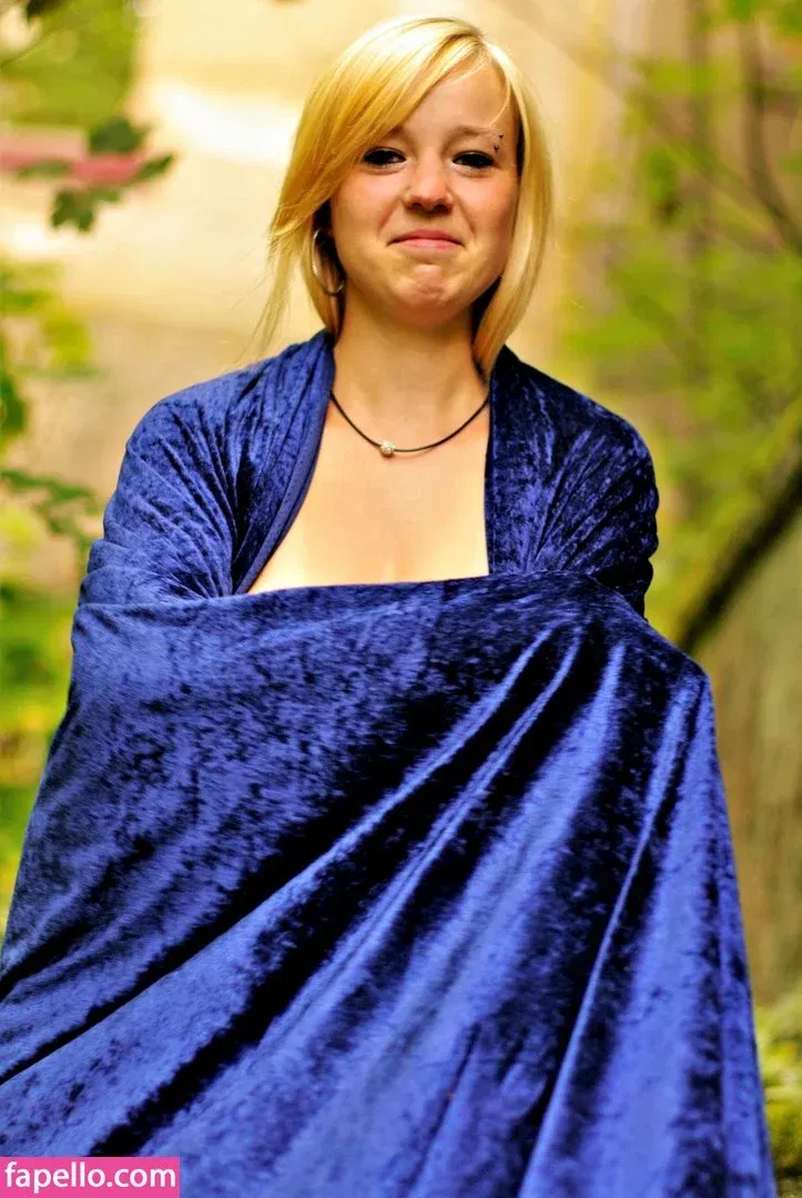 Tina Löffler Onlyfans Photo Gallery 