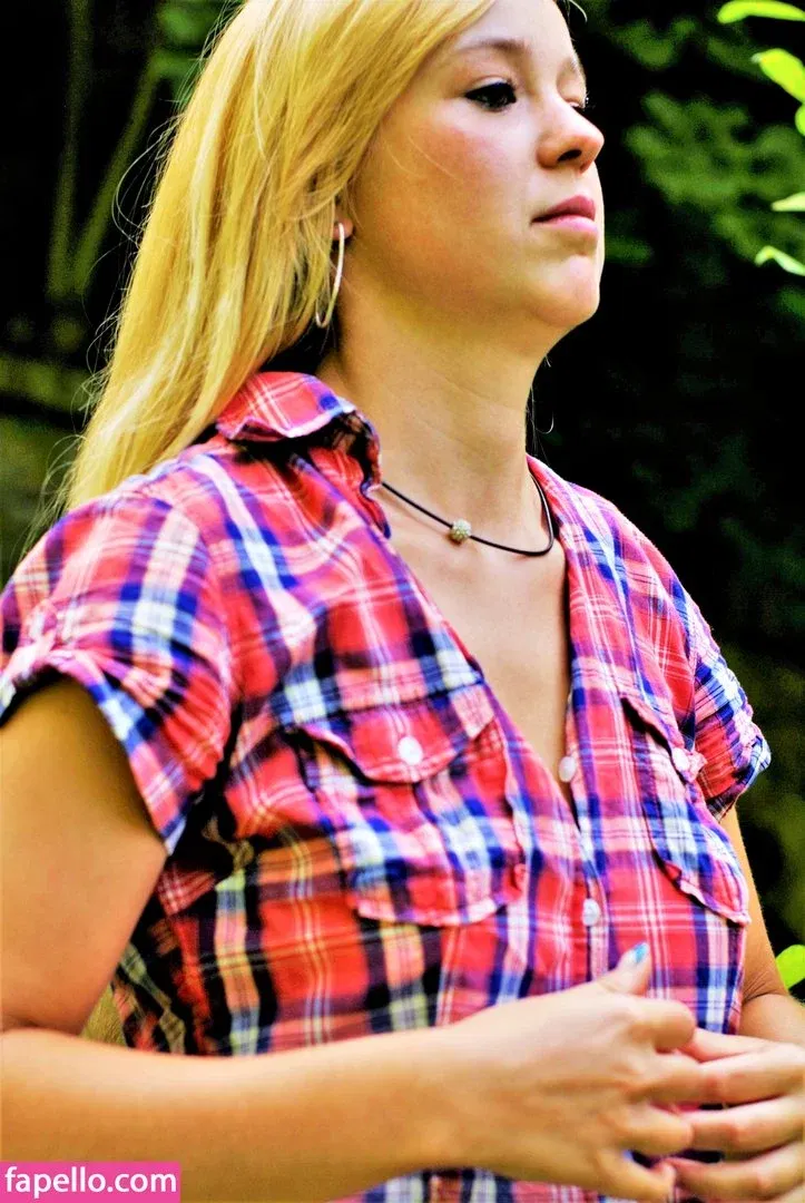 Tina Löffler Onlyfans Photo Gallery 