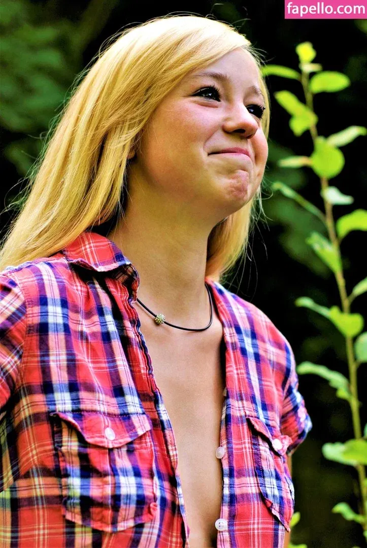 Tina Löffler Onlyfans Photo Gallery 