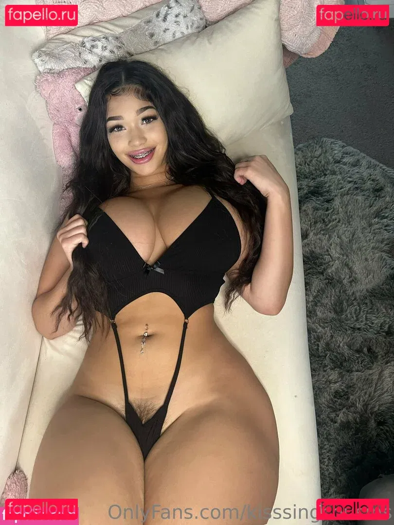 kisssingcousins Onlyfans Photo Gallery 