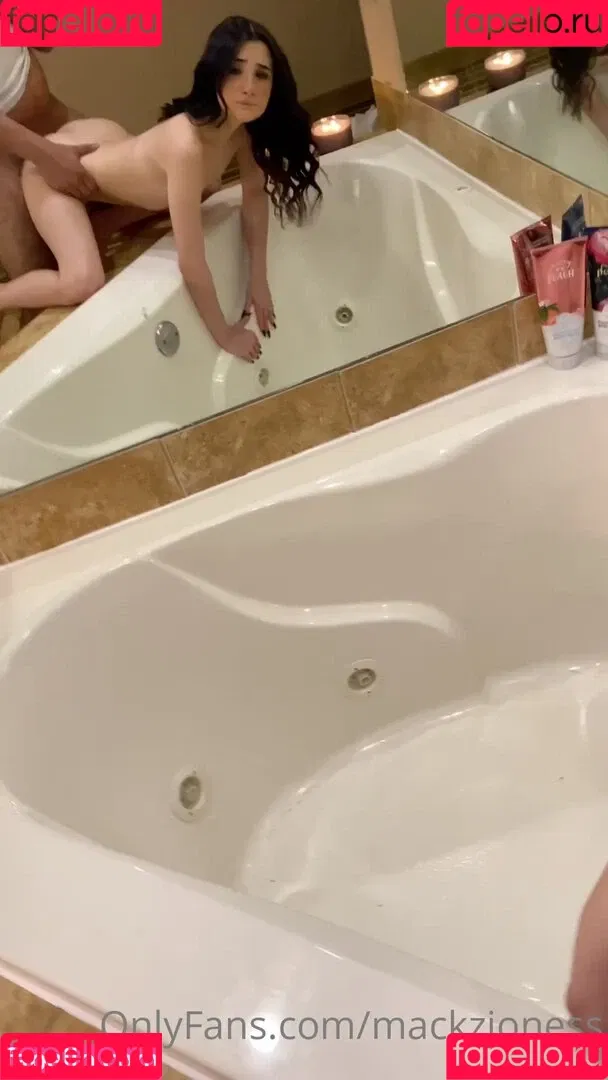 Mackenzie Jones Onlyfans Photo Gallery 