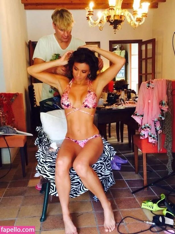 Melanie Sykes Onlyfans Photo Gallery 