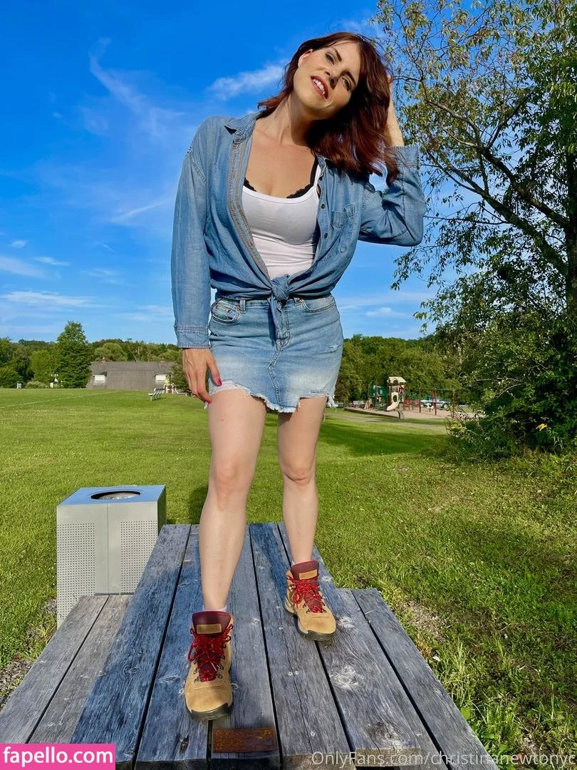 christinanewtonyc Onlyfans Photo Gallery 