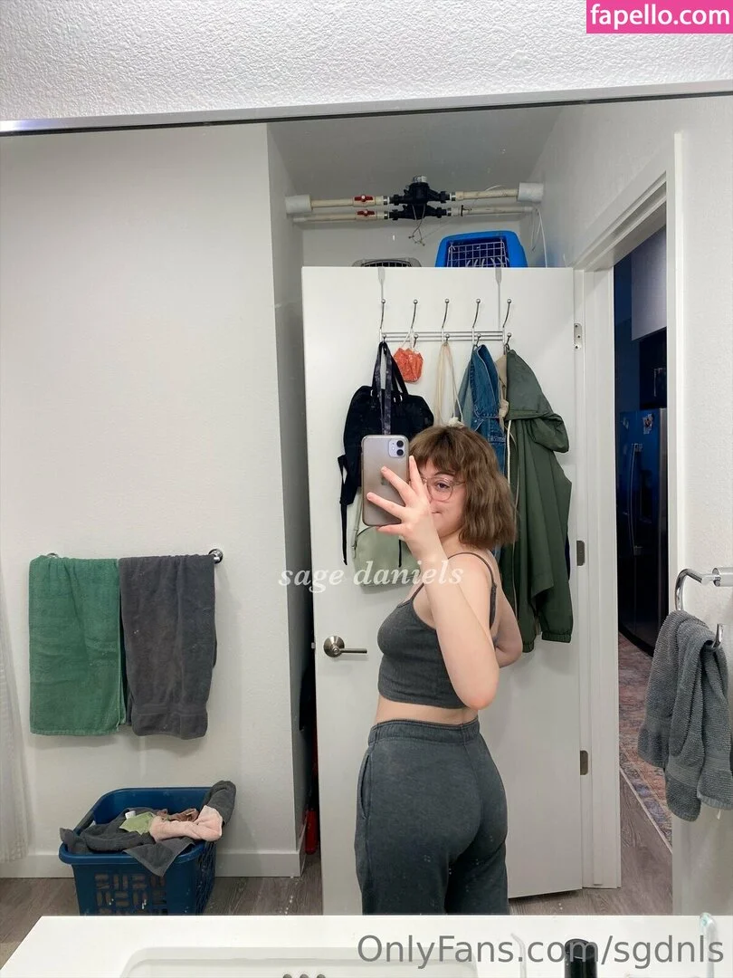 sgdnls Onlyfans Photo Gallery 