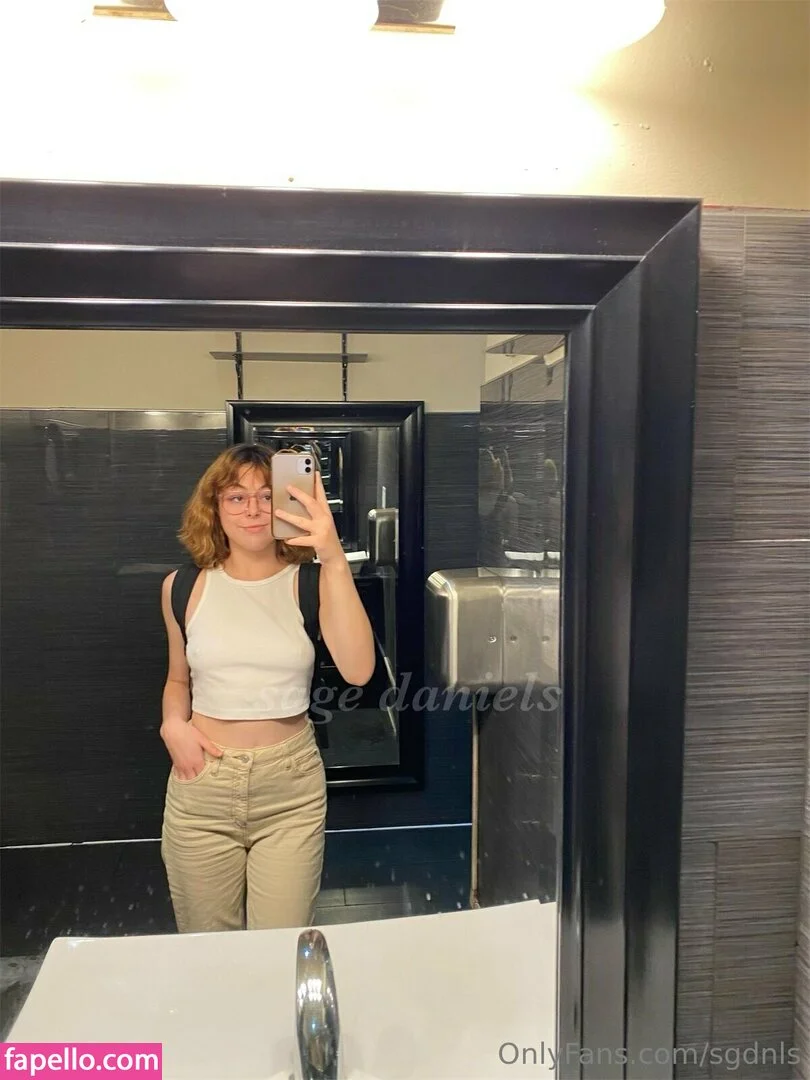 sgdnls Onlyfans Photo Gallery 