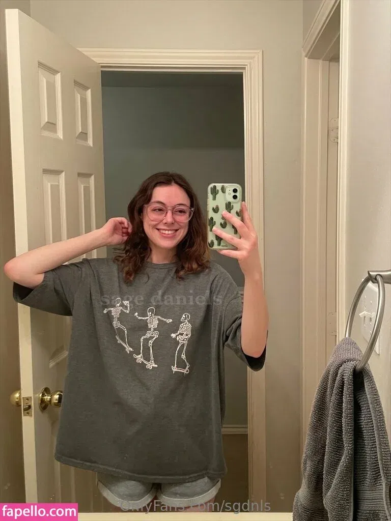 sgdnls Onlyfans Photo Gallery 