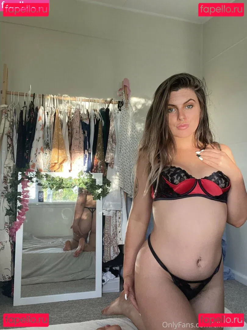 clitriinee2 Onlyfans Photo Gallery 