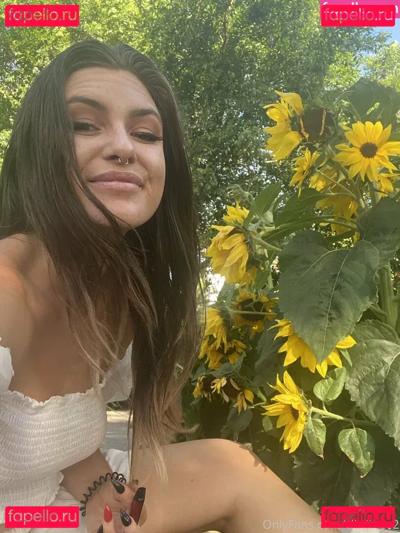 clitriinee2 Onlyfans Photo Gallery 