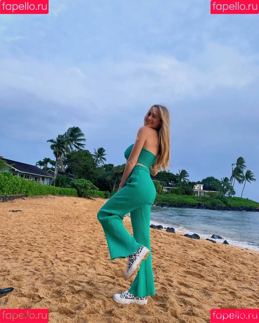 Charlotte Bregman Onlyfans Photo Gallery 