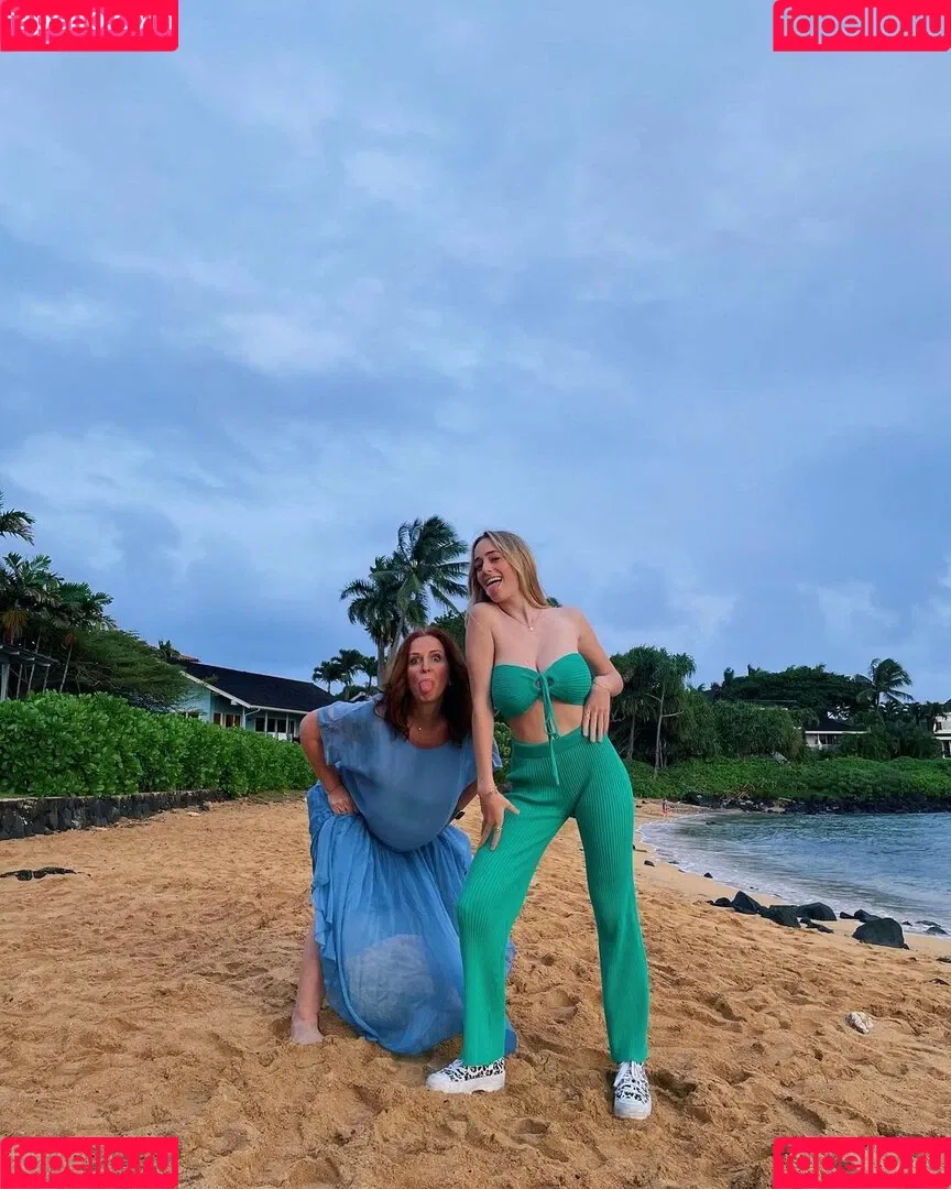 Charlotte Bregman Onlyfans Photo Gallery 