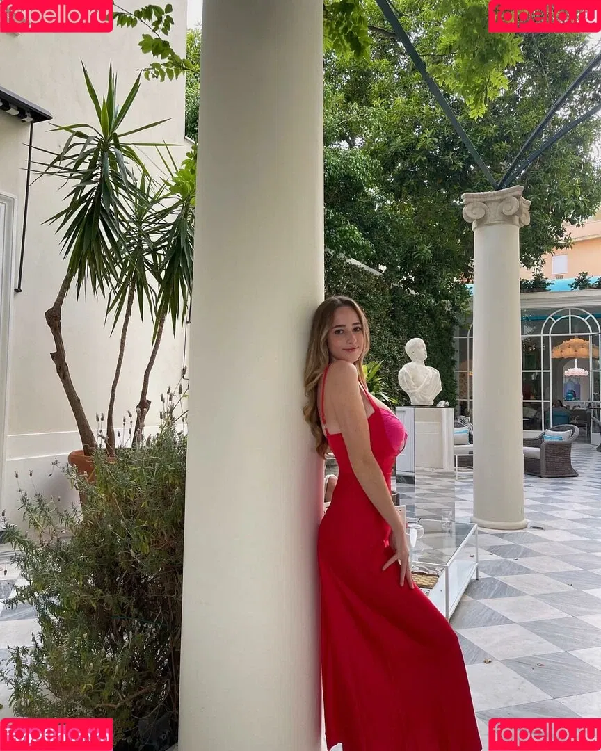 Charlotte Bregman Onlyfans Photo Gallery 