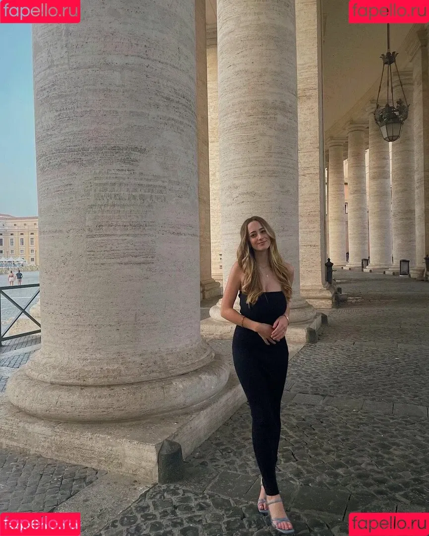 Charlotte Bregman Onlyfans Photo Gallery 