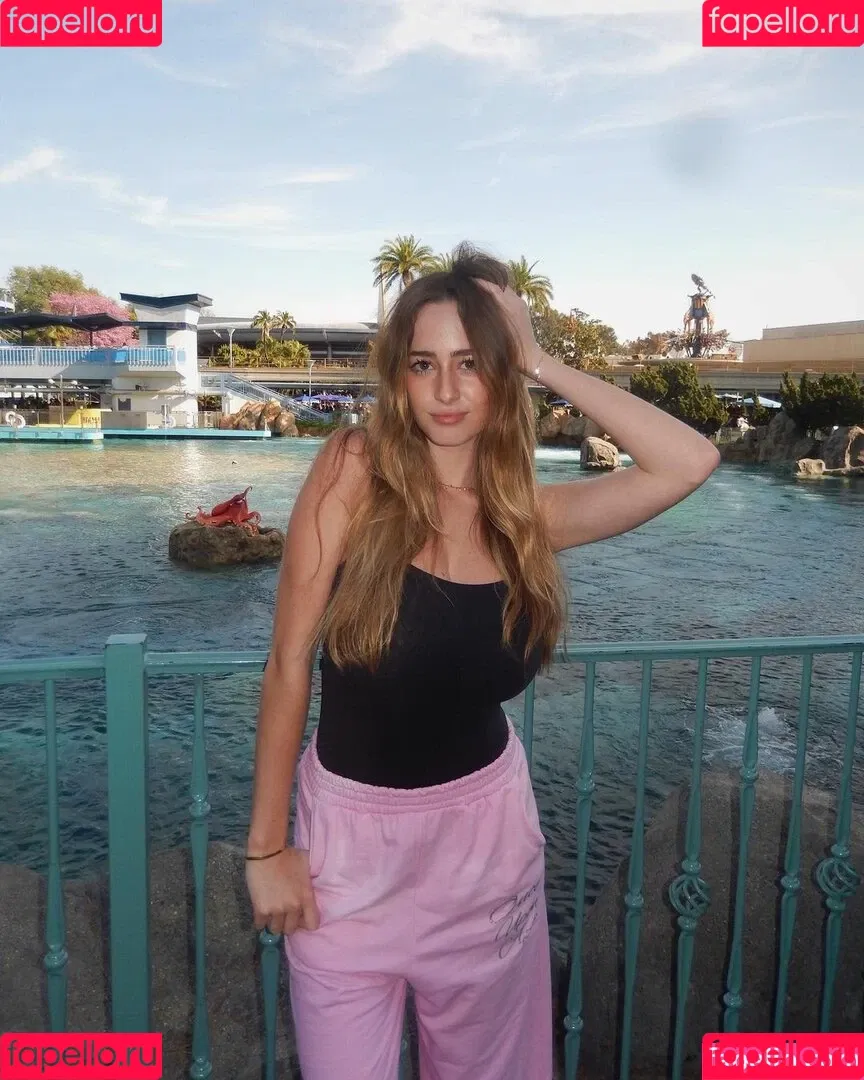 Charlotte Bregman Onlyfans Photo Gallery 