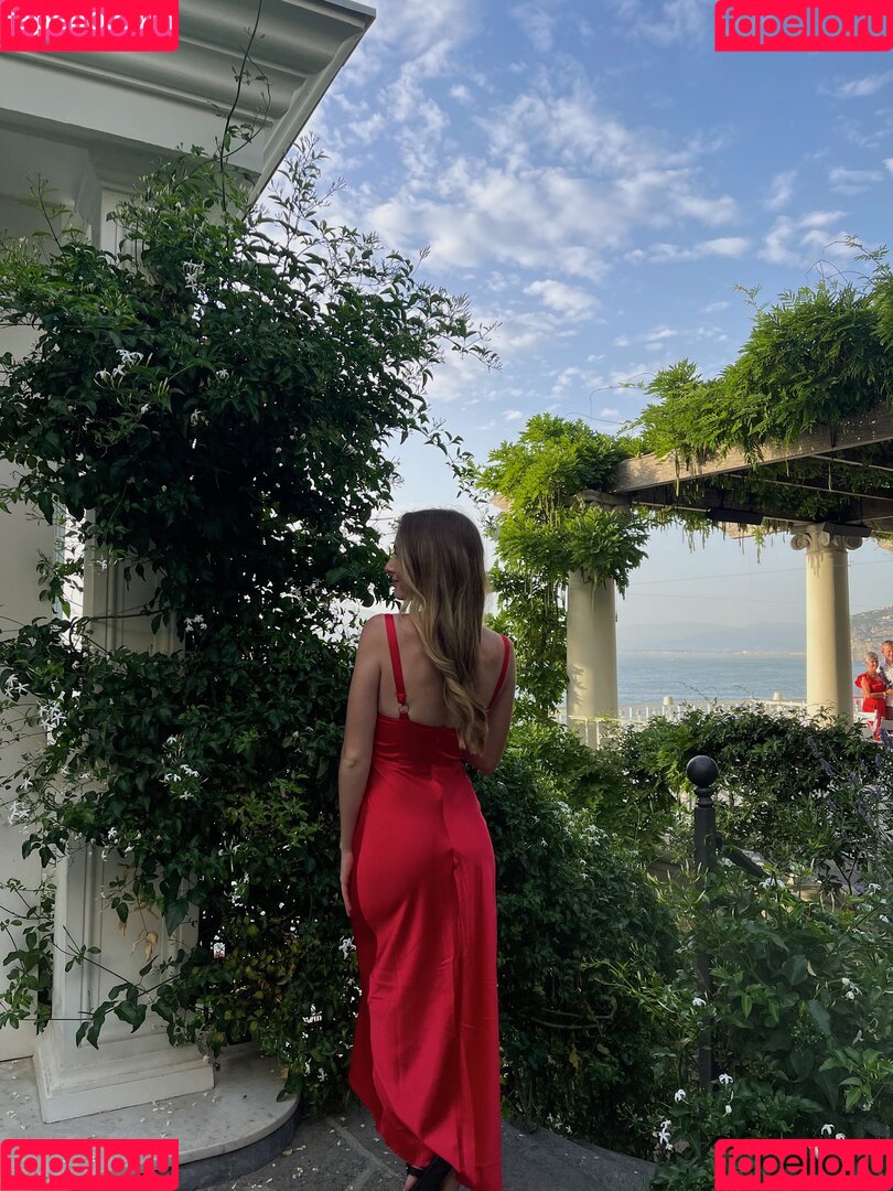 Charlotte Bregman Onlyfans Photo Gallery 