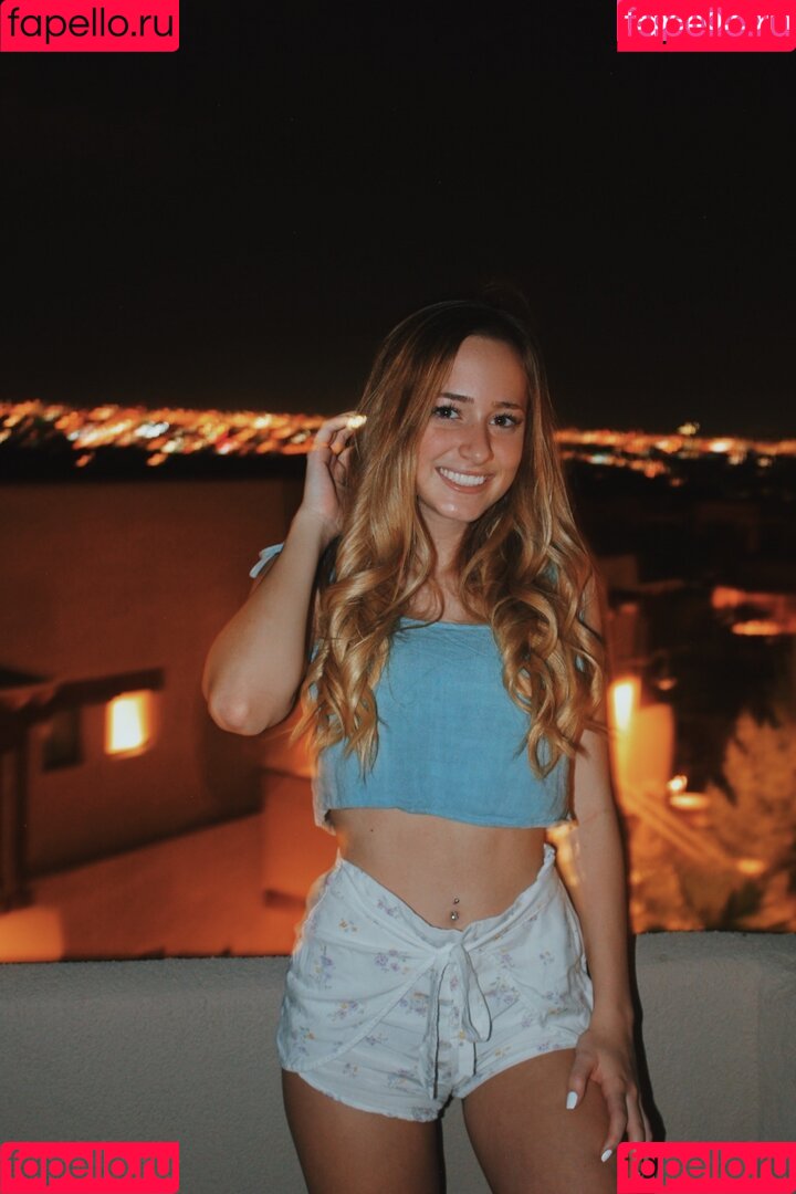 Charlotte Bregman Onlyfans Photo Gallery 