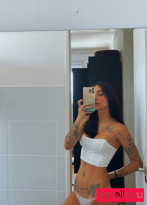 Caputile Onlyfans Photo Gallery 