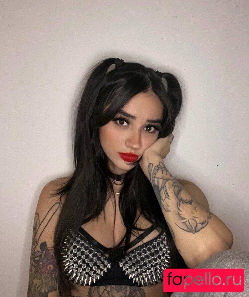 Caputile Onlyfans Photo Gallery 