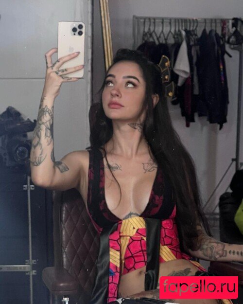 Caputile Onlyfans Photo Gallery 