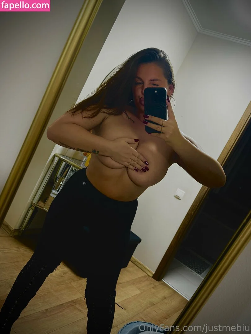 Justmebiu Onlyfans Photo Gallery 