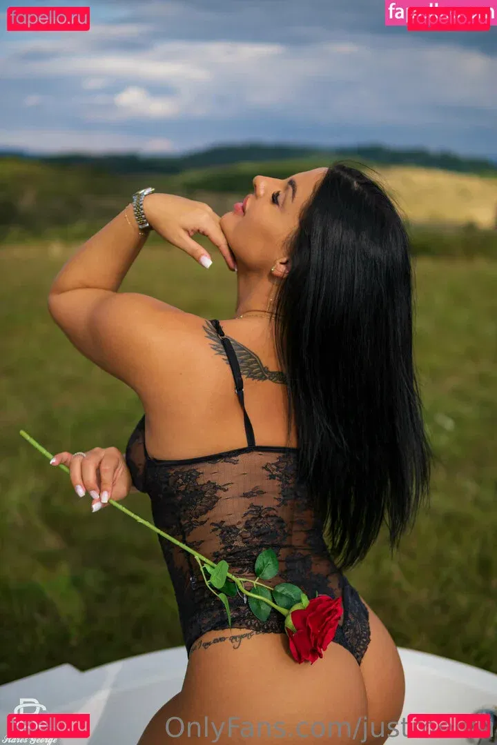 Justmebiu Onlyfans Photo Gallery 