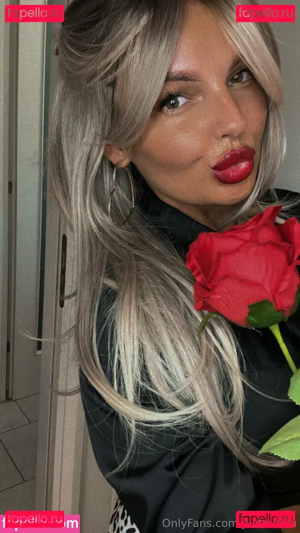 Justmebiu Onlyfans Photo Gallery 