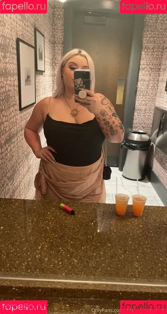 alleyswonderland Onlyfans Photo Gallery 