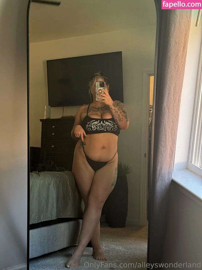 alleyswonderland Onlyfans Photo Gallery 