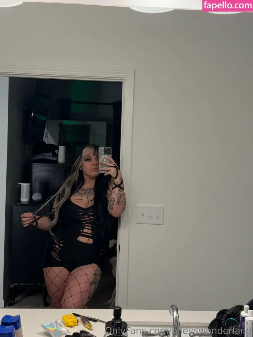 alleyswonderland Onlyfans Photo Gallery 