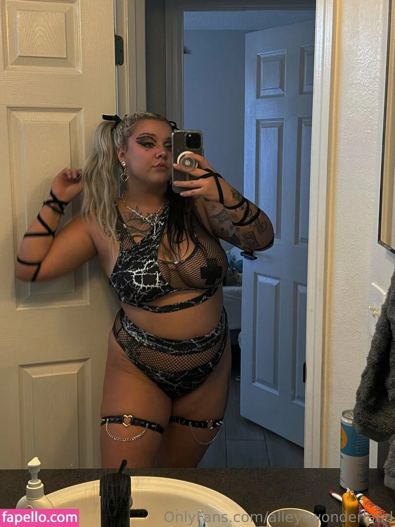alleyswonderland Onlyfans Photo Gallery 
