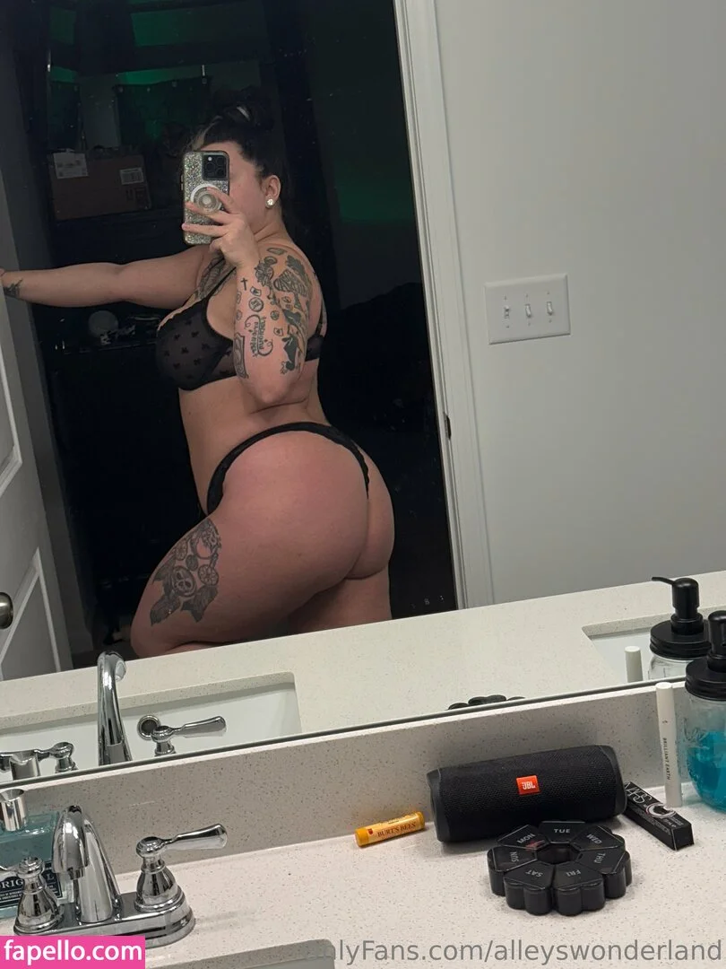 alleyswonderland Onlyfans Photo Gallery 