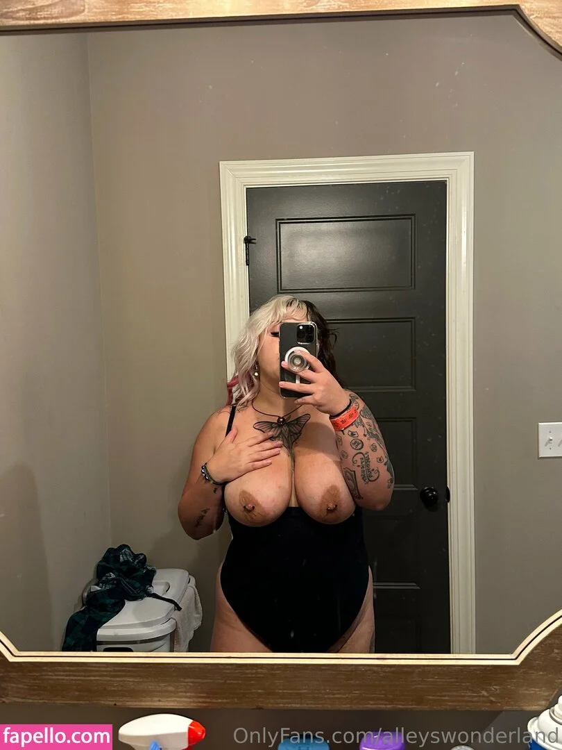 alleyswonderland Onlyfans Photo Gallery 