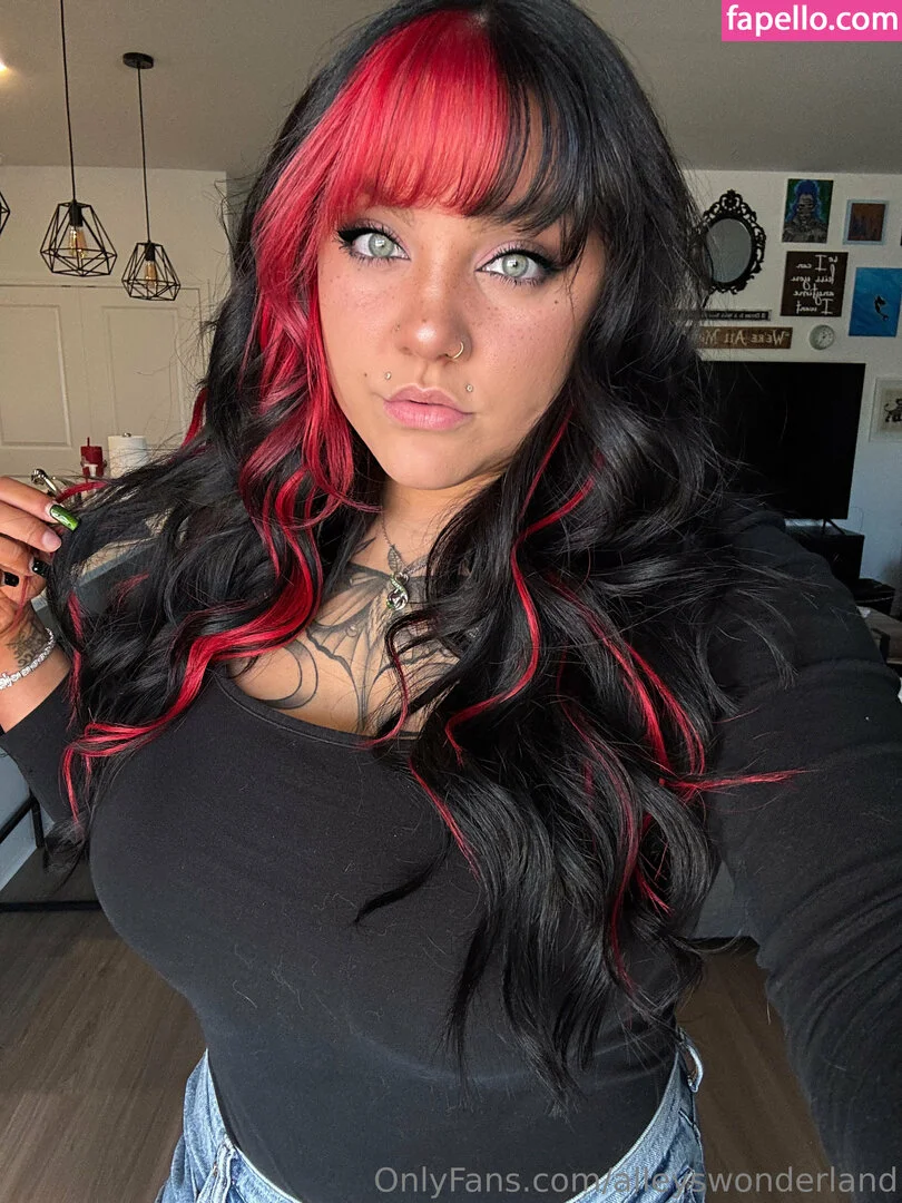 alleyswonderland Onlyfans Photo Gallery 