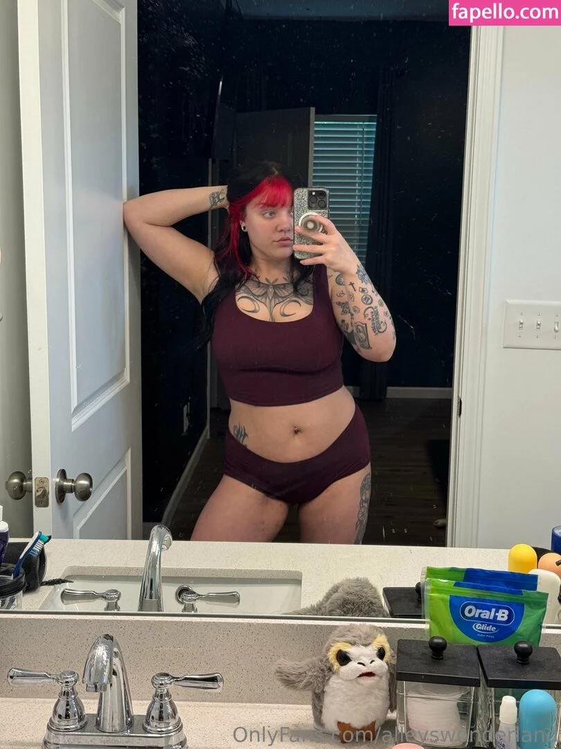 alleyswonderland Onlyfans Photo Gallery 