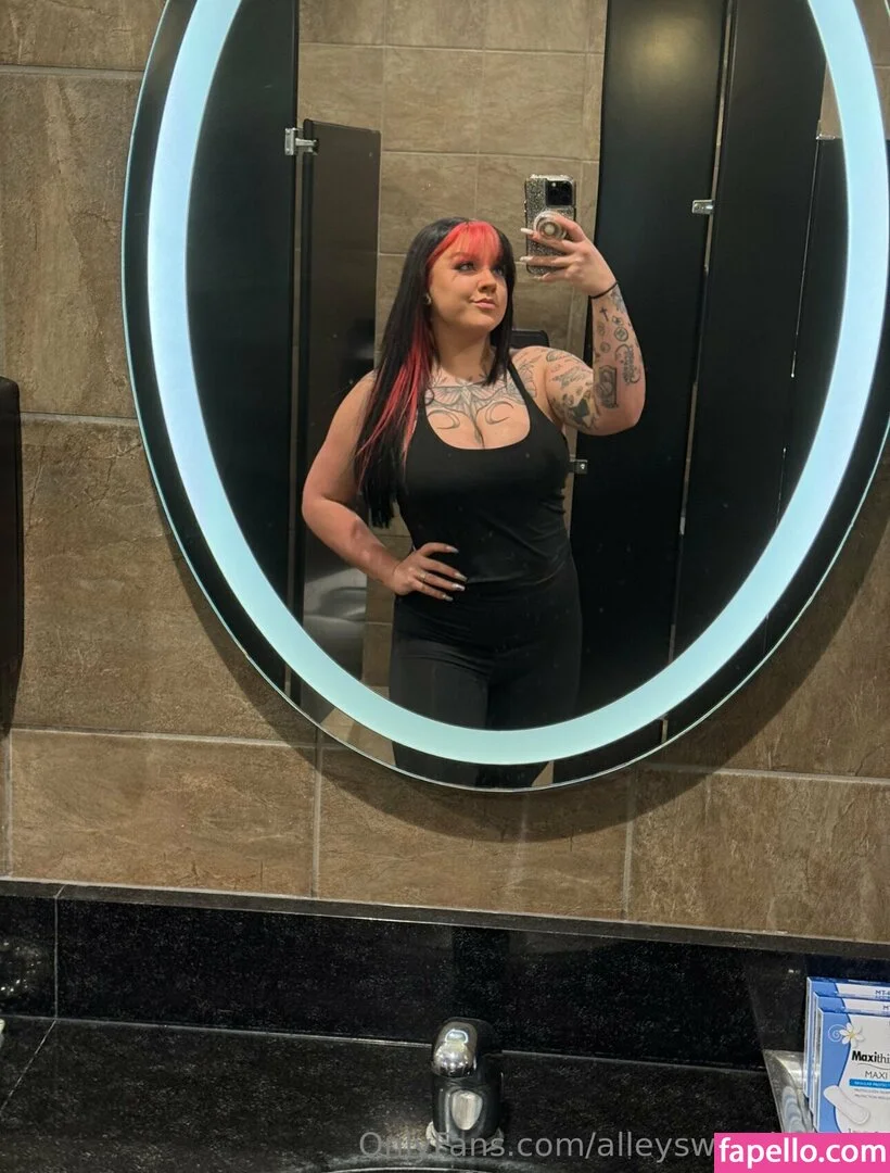 alleyswonderland Onlyfans Photo Gallery 