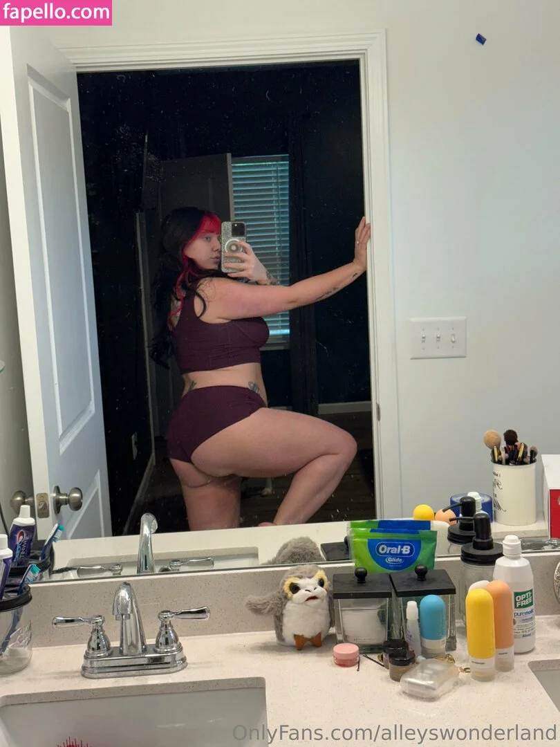 alleyswonderland Onlyfans Photo Gallery 