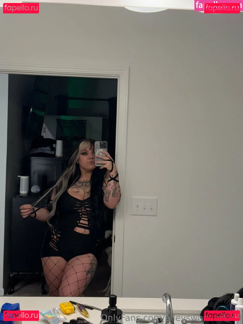 alleyswonderland Onlyfans Photo Gallery 